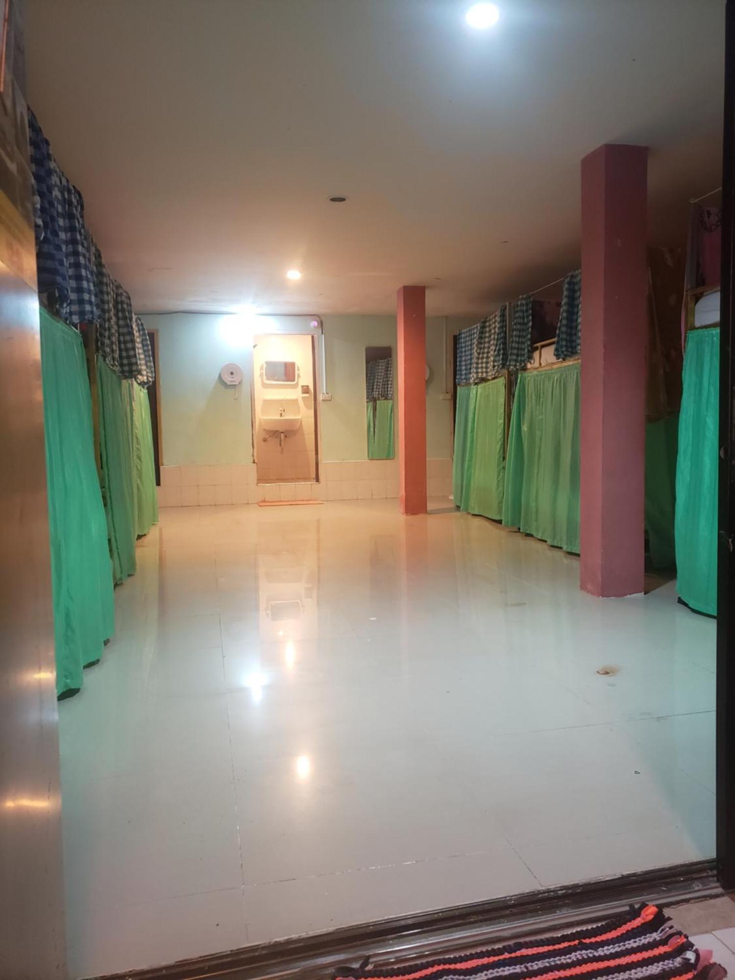 Asrama Lucky Dorm