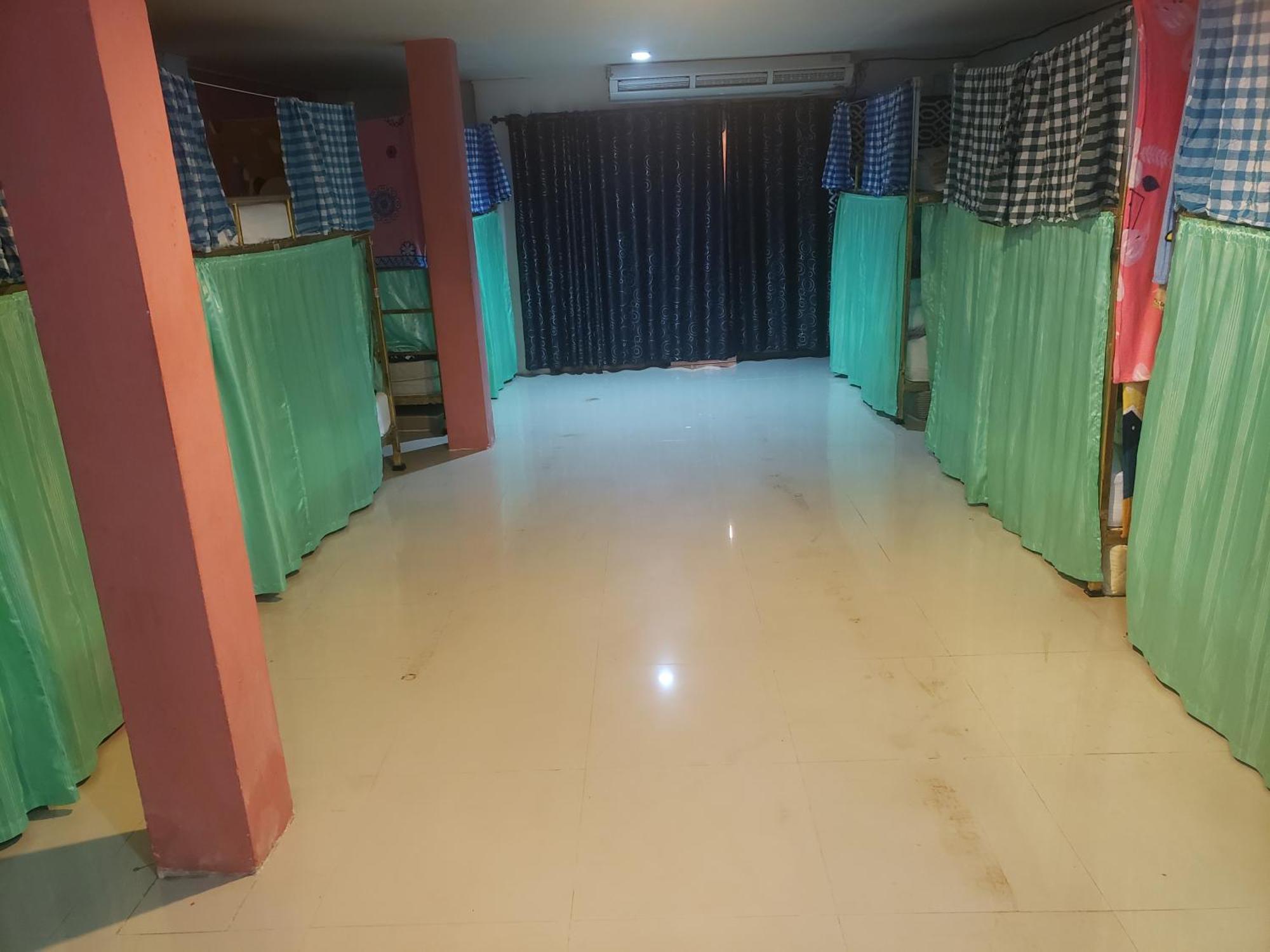 Asrama Lucky Dorm Pulau Phi Phi